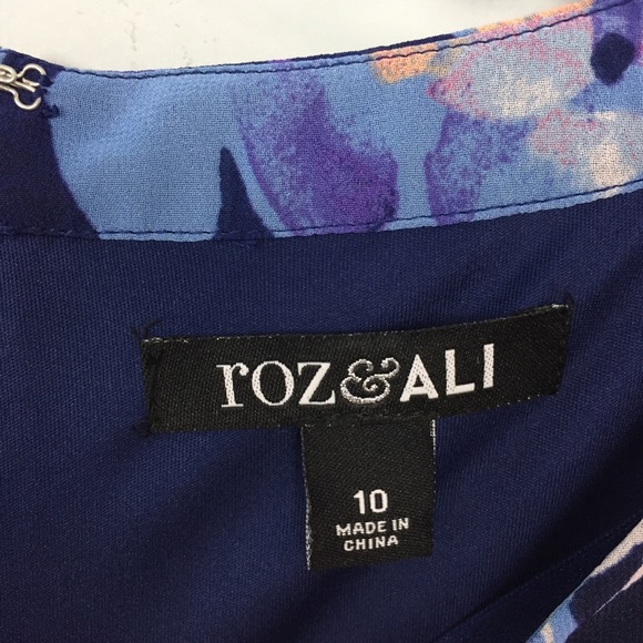 Roz & Ali Floral Trumpet Sleeve Shift Dress - Picture 6 of 16